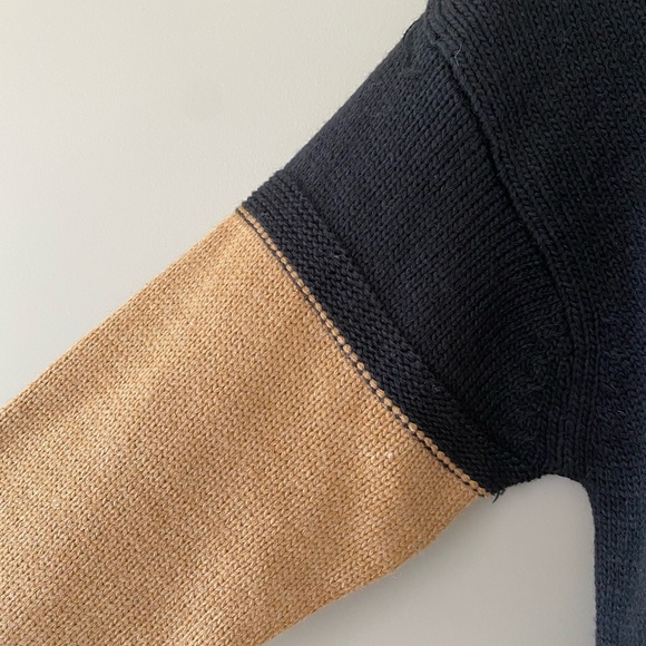 Report Turtle Neck - Picture 2 of 4